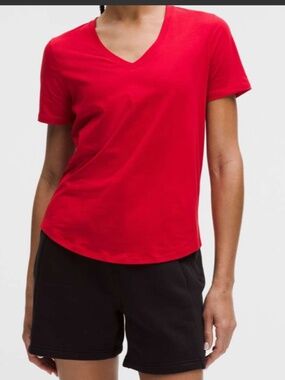 Lululemon Love V-Neck T-Shirt Oxford Red SZ 14
